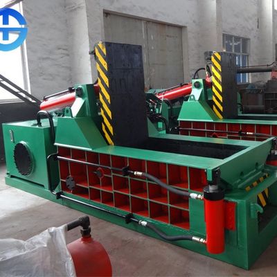 جودة  Hydraulic Scrap Metal Baler Scrap Baling Machine 10-20 Ton / Day مصنع