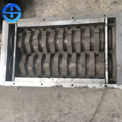 22KW PLC التحكم في النفايات الصناعية التقطيع الخفيفة واجب 3100 * 1400 * 2200 مم