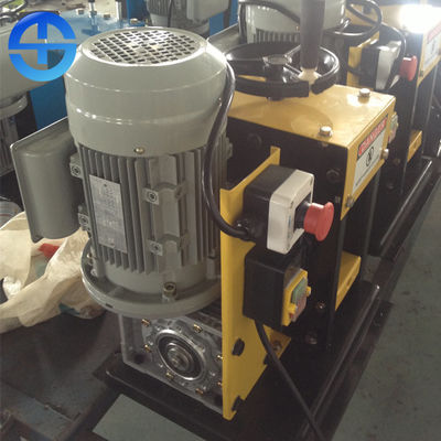 صغير قابل للتعديل خردة سلك متجرد خردة كبل يفرش آلة 400 × 400 × 500 mm