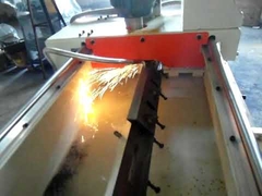 ماكينة طحن السكاكين